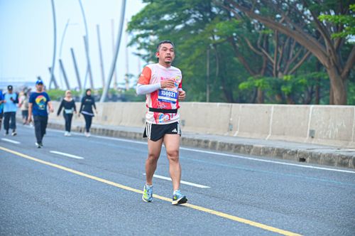 Race photo from NOTARACE 2025