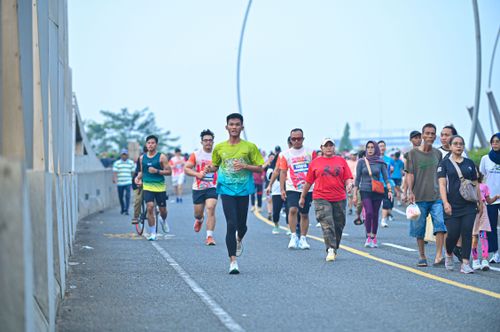 Race photo from NOTARACE 2025