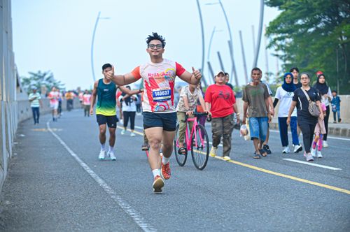 Race photo from NOTARACE 2025