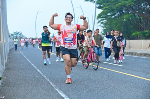 Race photo from NOTARACE 2025