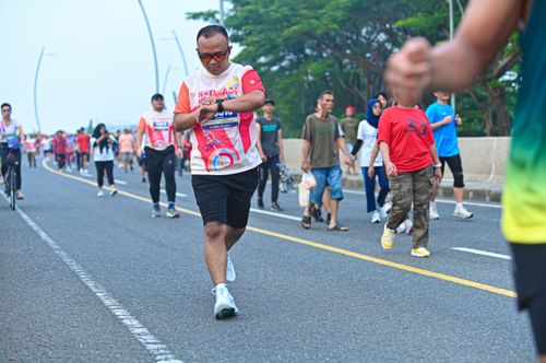 Race photo from NOTARACE 2025