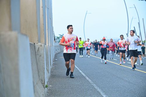 Race photo from NOTARACE 2025