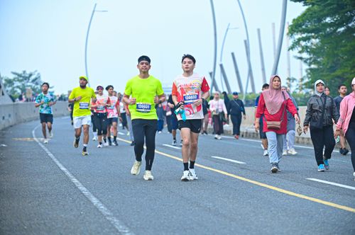 Race photo from NOTARACE 2025