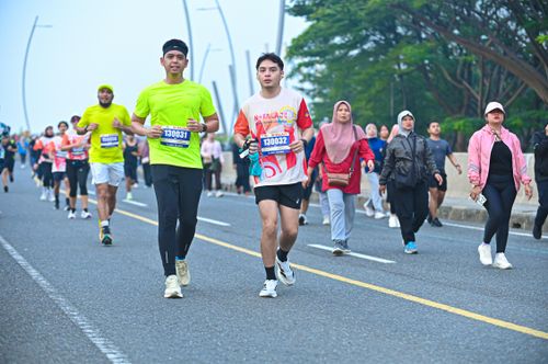 Race photo from NOTARACE 2025