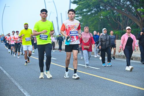 Race photo from NOTARACE 2025