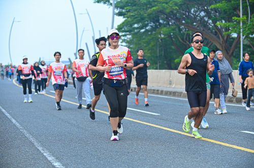 Race photo from NOTARACE 2025