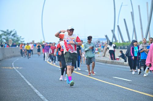Race photo from NOTARACE 2025