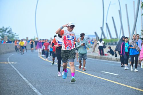 Race photo from NOTARACE 2025