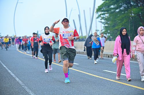 Race photo from NOTARACE 2025