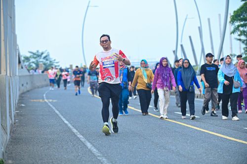 Race photo from NOTARACE 2025