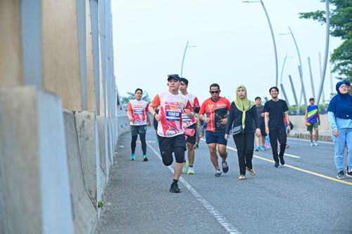 Race photo from NOTARACE 2025
