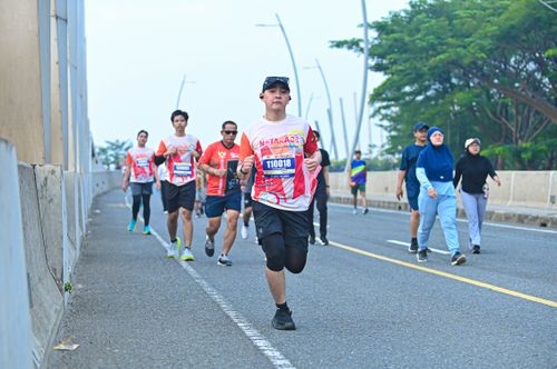 Race photo from NOTARACE 2025