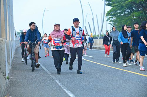 Race photo from NOTARACE 2025