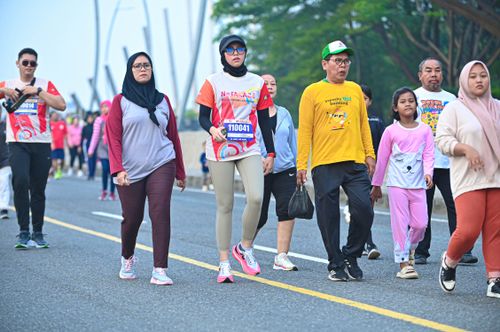 Race photo from NOTARACE 2025