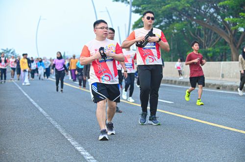 Race photo from NOTARACE 2025