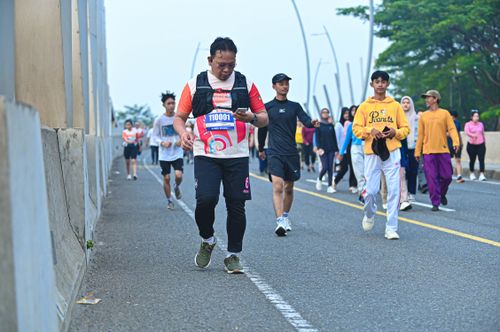 Race photo from NOTARACE 2025
