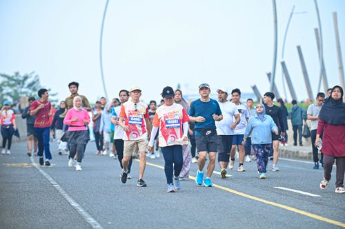 Race photo from NOTARACE 2025
