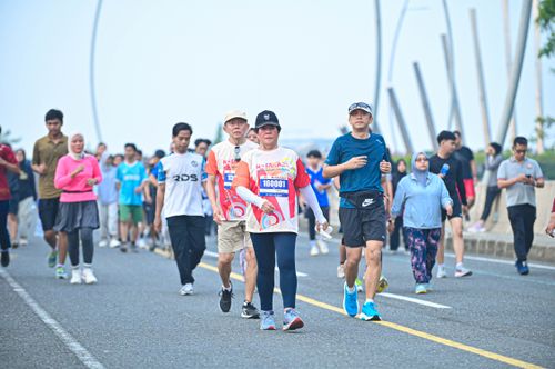 Race photo from NOTARACE 2025