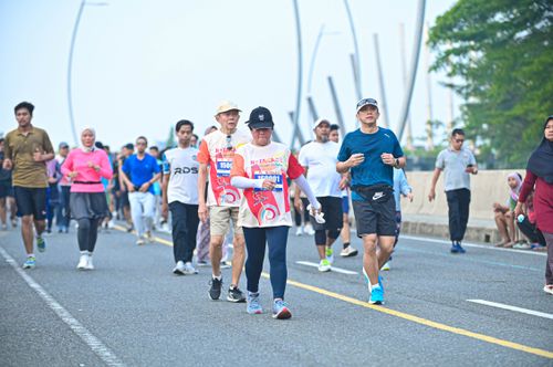 Race photo from NOTARACE 2025