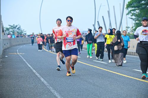 Race photo from NOTARACE 2025