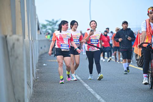 Race photo from NOTARACE 2025